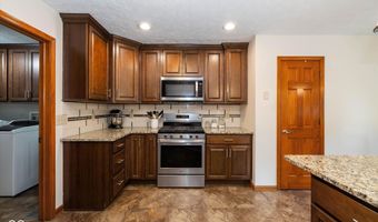 612 Shakespeare Dr, Avon, IN 46123
