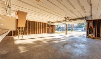 31 Garden Cir, Babbitt, MN 55706