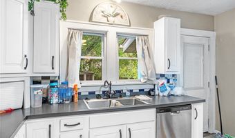 1228 Beardsley St, Akron, OH 44301