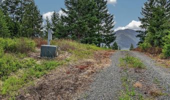 260 LCDR Fred Eskew Ln, Bonners Ferry, ID 83805