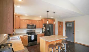1008 Jade Ct, Aberdeen, SD 57401