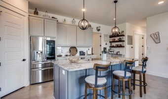 172 Cowan Xing, Alvord, TX 76225