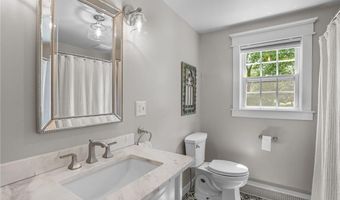 3 Cynthia Rd, Lincoln, RI 02865