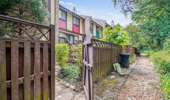 4720 DEER RUN Ct, Alexandria, VA 22306