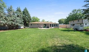 2013 E Sylvan Cir, Brandon, SD 57005