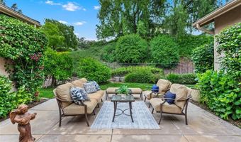 608 Inverlochy Dr, Fallbrook, CA 92028