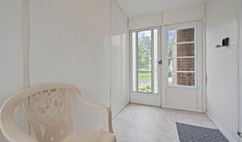 93 E Euclid St, Bloomfield, CT 06002