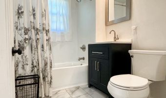 53 Thompson St, Amesbury, MA 01913