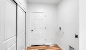 457 Rosedale Ter, Ballwin, MO 63021