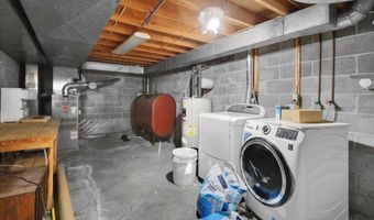 802 APPLE Dr, Reading, PA 19610