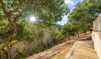 1105 White Oak Dr, Santa Rosa, CA 95409