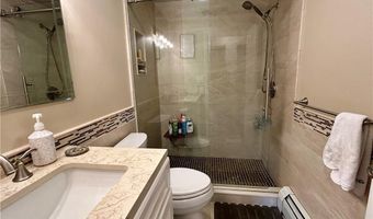 19 Terrace Dr, East Greenwich, RI 02818