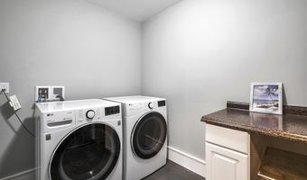51 Bridge St, Belfast, ME 04915