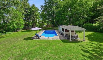 8 Winthrop Rd, Bethel, CT 06801