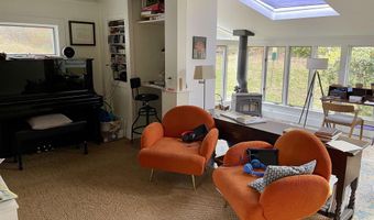 110 Pickpocket Rd, Brentwood, NH 03833