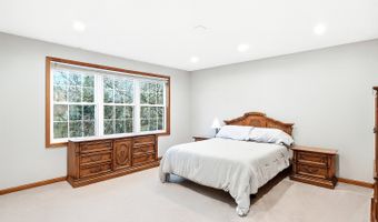 1670 Yosemite Pkwy, Algonquin, IL 60102