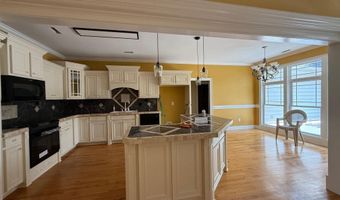 348 Laurelwood Dr, Boiling Springs, SC 29316