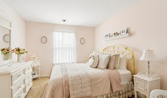 21 ORCHID Ln, Barnegat, NJ 08005
