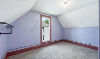 329 W 5th St, Auburn, IN 46706