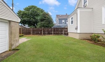 19 County St, Newport, RI 02840
