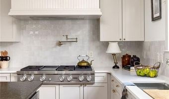 1602 Windsor Walk, Avondale Estates, GA 30002