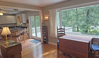 72 Green Mdw, Brattleboro, VT 05301