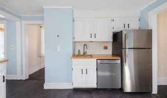 9 Cummings Rd, Newport, RI 02840