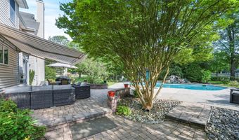 301 BERKLEY Ave, Belle Mead, NJ 08502