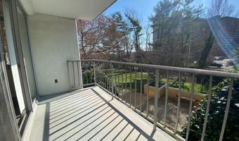 301 N BEAUREGARD St N 122, Alexandria, VA 22312