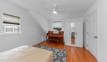 1692 Enclave Ln, Ann Arbor, MI 48103