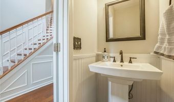 304 Highland Ct, Woodstock, GA 30188