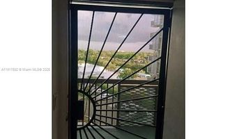 3475 N Country Club Dr 514, Aventura, FL 33180