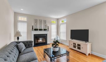 29 Tupelo Rd, Bayville, NJ 08721