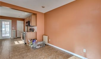 8 2nd St, Alexandria Bay, NY 13607