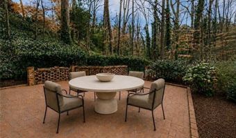 4601 Club Cir NE, Atlanta, GA 30319