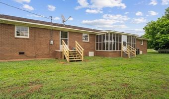 687 Johnson Lake Rd SE, Adairsville, GA 30103