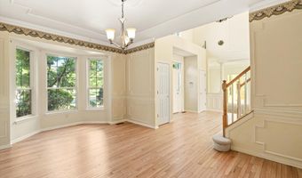 9 Denise Dr, Allentown, NJ 08501