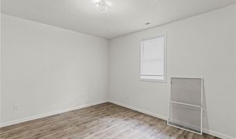 630 W Cross St, Austin, IN 47102