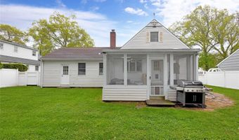 54 Bryan Ave, Amityville, NY 11701