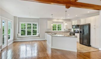 21 Bonnet View Dr, Jamestown, RI 02835