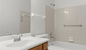 530 Spring Glen Dr, Ballwin, MO 63021