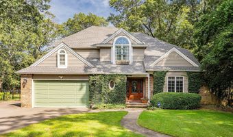 13 Colton Ct, Bayville, NJ 08721