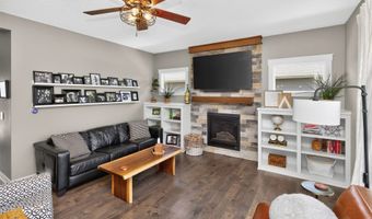 2102 NE 17th St, Ankeny, IA 50021