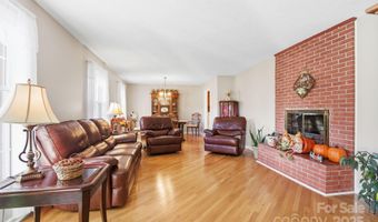 500 Old Haw Creek Rd, Asheville, NC 28805