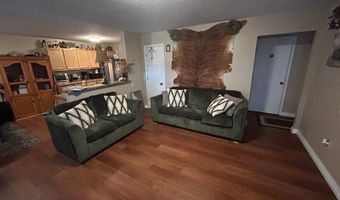 11812 Midland Trail Rd, Ashland, KY 41102