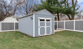 307 21st St NW, Austin, MN 55912