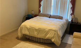 521 N Calhoun Shores Pkwy, Calhoun Falls, SC 29628