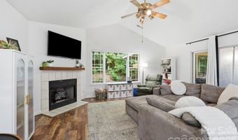 51 Sunview Cir, Arden, NC 28704