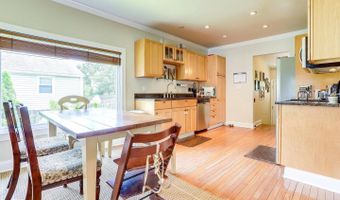 1708 N CAMERON St, Arlington, VA 22207