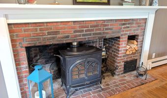 1 Brimstone Hill Rd, Amherst, NH 03031